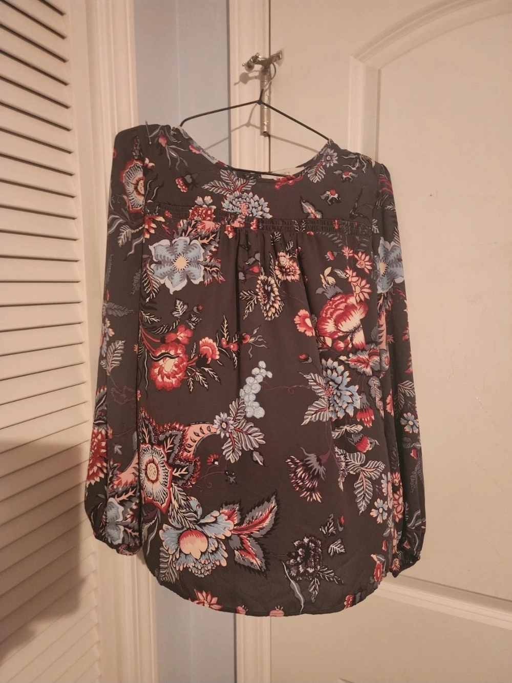 LOFT Charcoal Floral Long-Sleeve Blouse